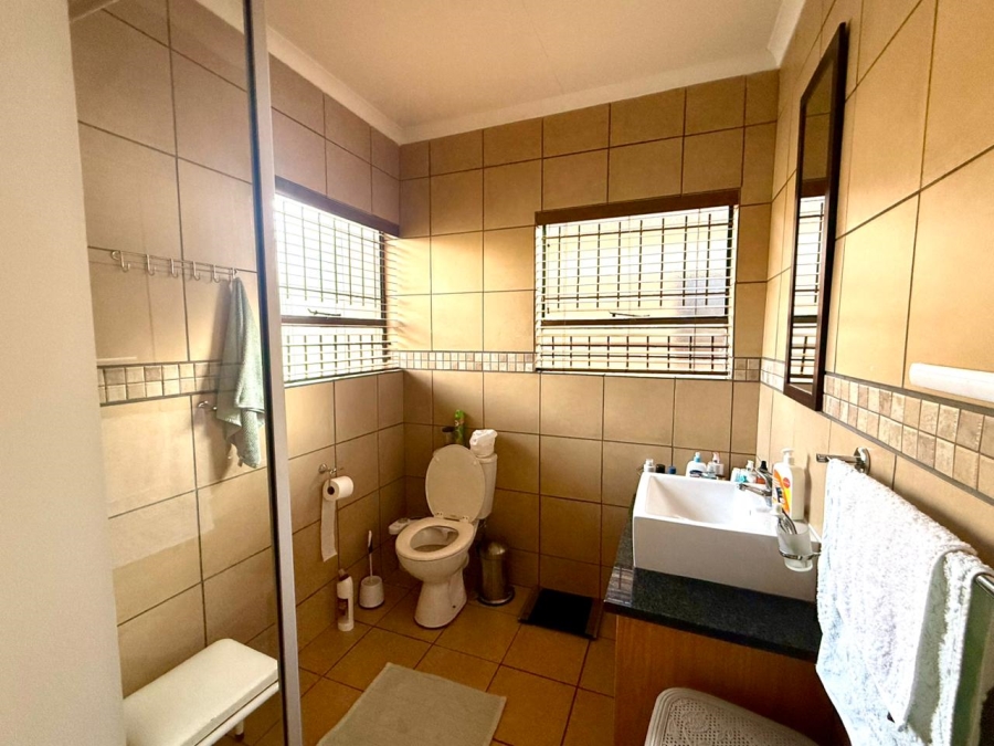 1 Bedroom Property for Sale in Langenhovenpark Free State